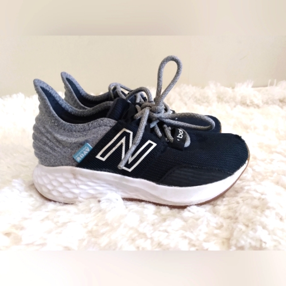 New Balance toddler boy 11 gray/ black tie sneakers